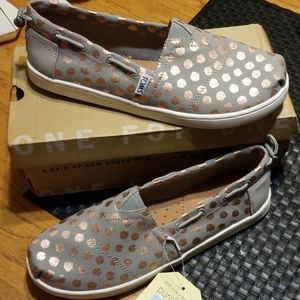 Toms Bimini youth girl sneakers (size 5.5)